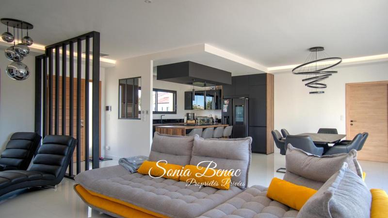 Maison - 147 m² - 5 pièces