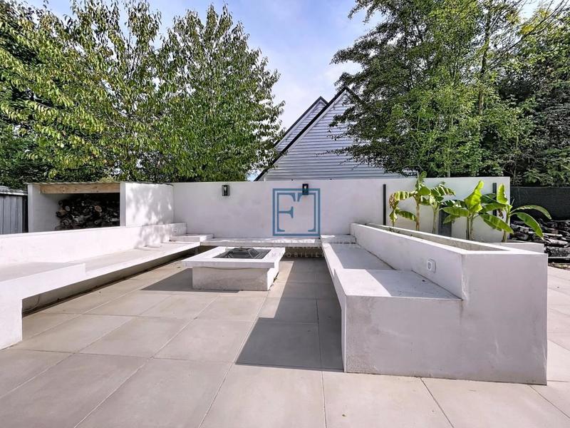 Maison - 157 m² - 7 pièces