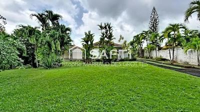 Villa - 231 m² - 6 pièces