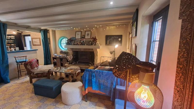 Propriété - 235 m² - 6 pièces