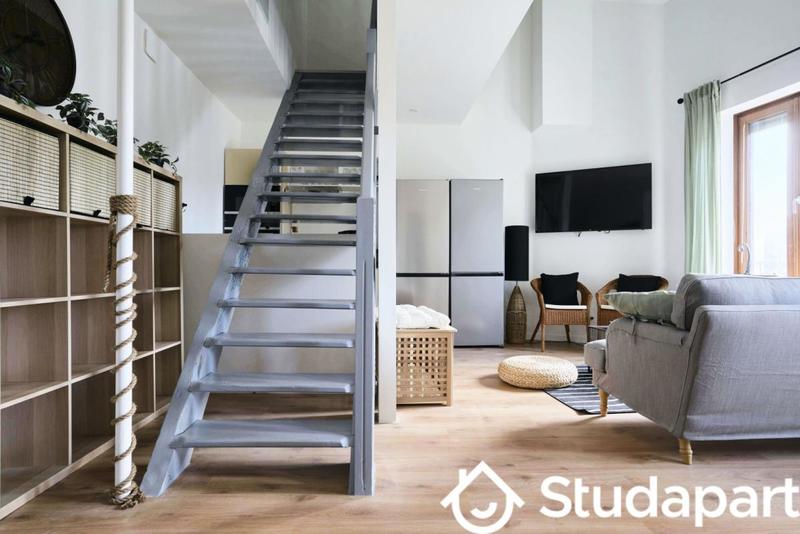 Chambre - 12 m² - 1 pièce