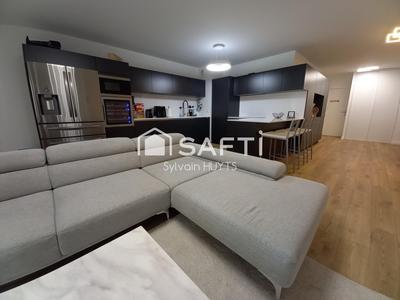 Appartement - 97 m² - 4 pièces