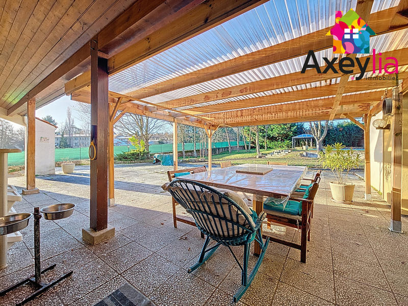 Maison - 203 m² - 7 pièces