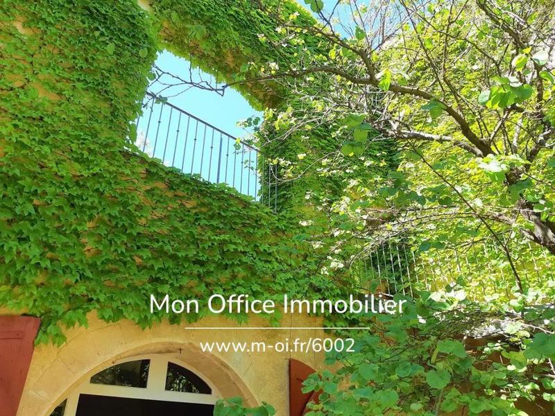 Maison de maîtres - 350 m² - 9 pièces