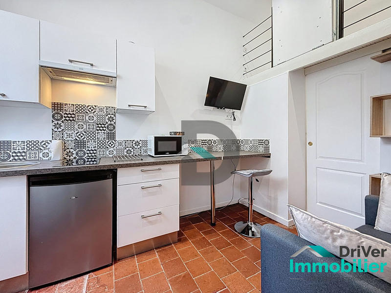 Studio - 11 m² - 1 pièce