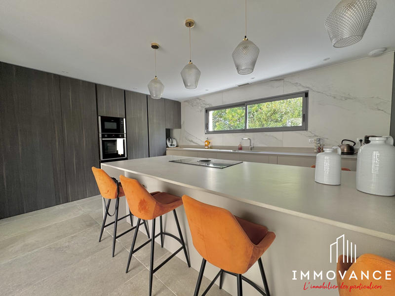 Villa - 215 m² - 5 pièces