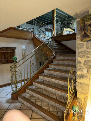 Maison - 450 m² - 12 pièces