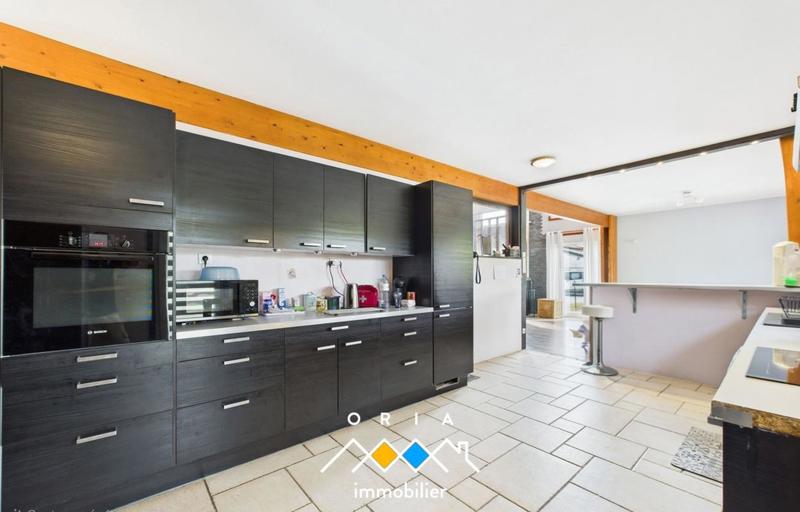 Maison - 206 m² - 7 pièces