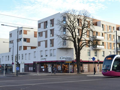 Local commercial - 246 m² - 5 pièces