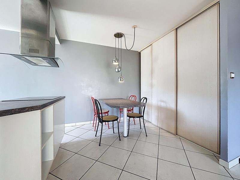 Appartement - 82 m² - 4 pièces