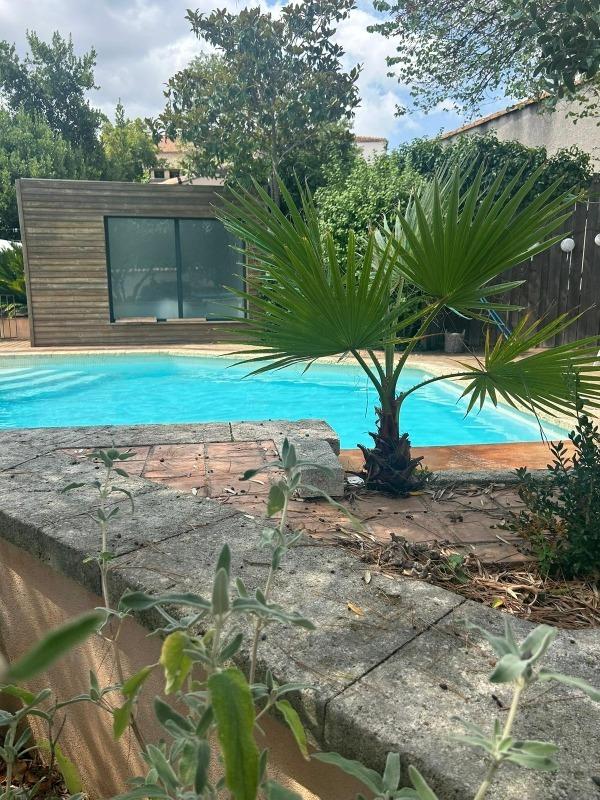 Maison - 390 m² - 17 pièces