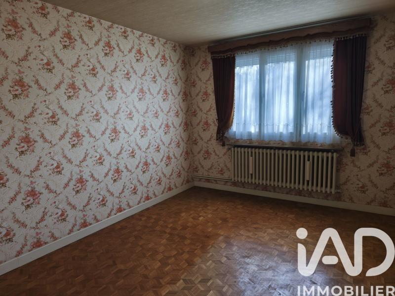 Maison - 233 m² - 7 pièces