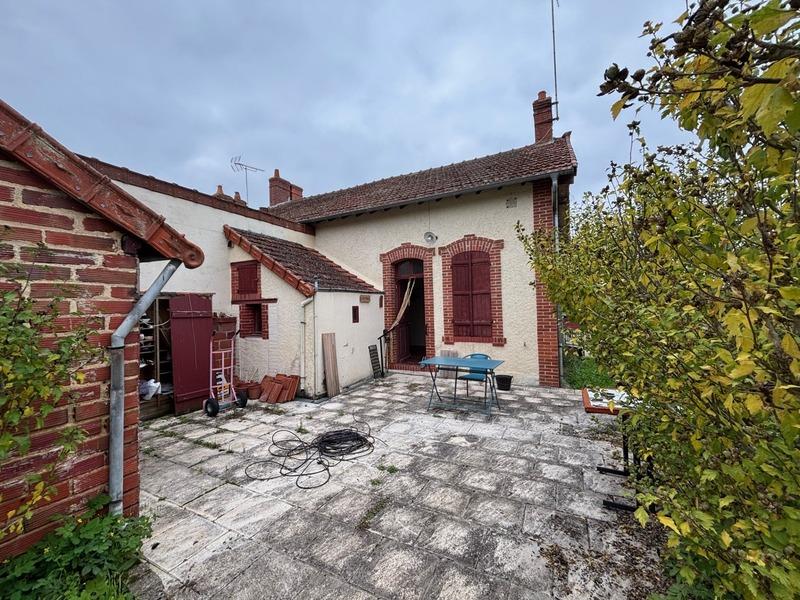 Maison - 92 m² - 5 pièces
