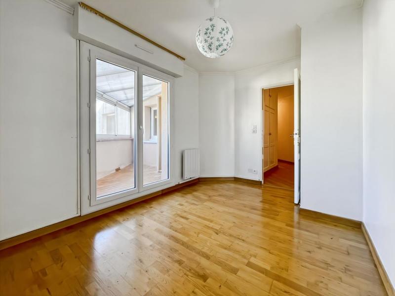 Appartement - 85 m² - 4 pièces