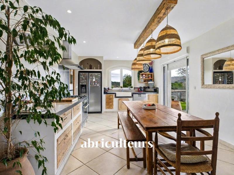 Maison ancienne - 170 m² - 5 pièces