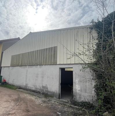 Loft - 150 m² - 1 pièce