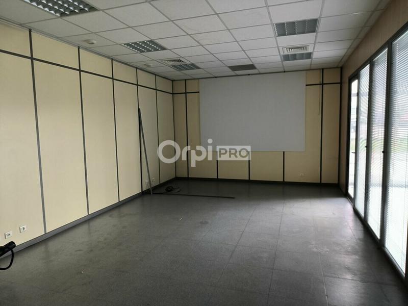 Bureau - 600 m²