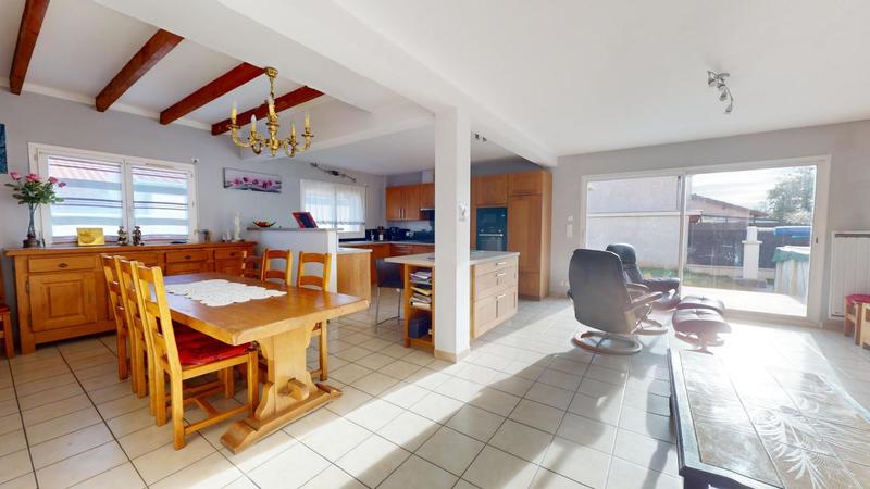 Maison - 170 m² - 6 pièces