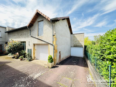 Maison - 215 m² - 8 pièces