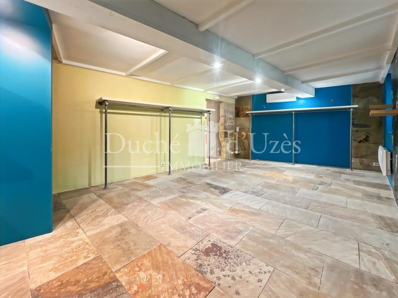 Local commercial - 80 m² - 3 pièces