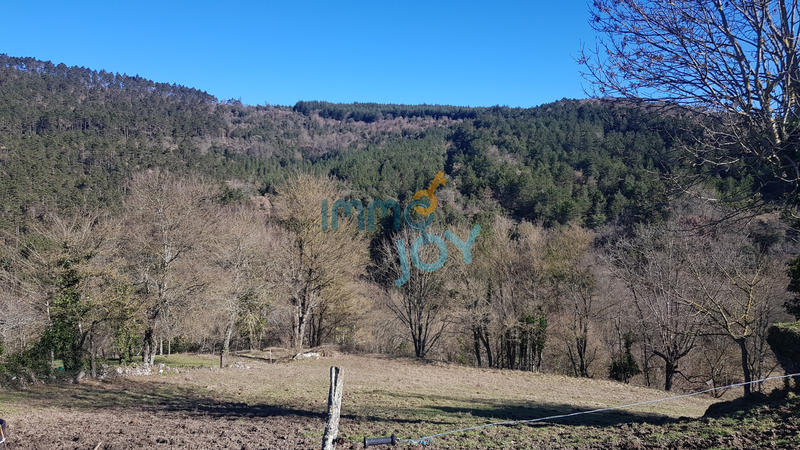 Propriété - 80 m² - 5 pièces