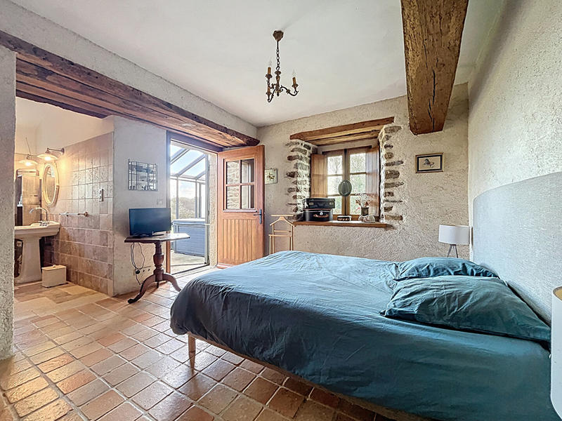 Maison - 418 m² - 15 pièces