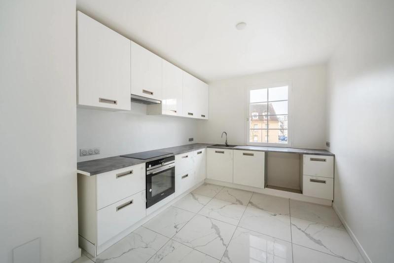 Appartement - 90 m² - 4 pièces