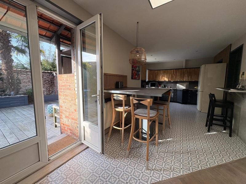 Maison ancienne - 260 m² - 7 pièces