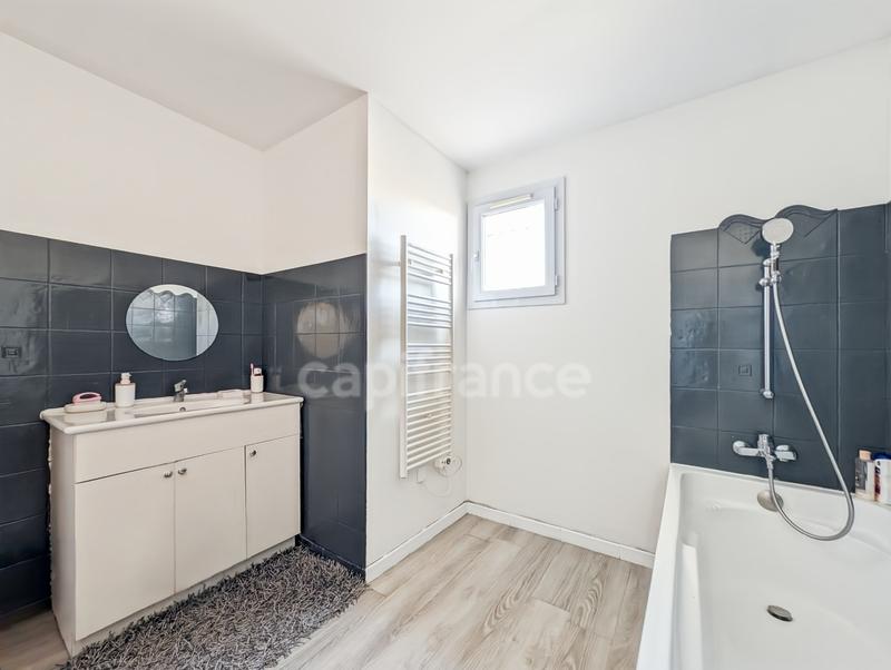 Maison - 121 m² - 5 pièces