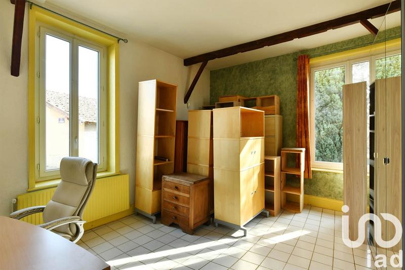 Maison - 202 m² - 8 pièces