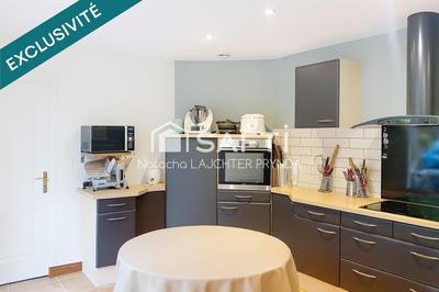 Maison - 181 m² - 6 pièces