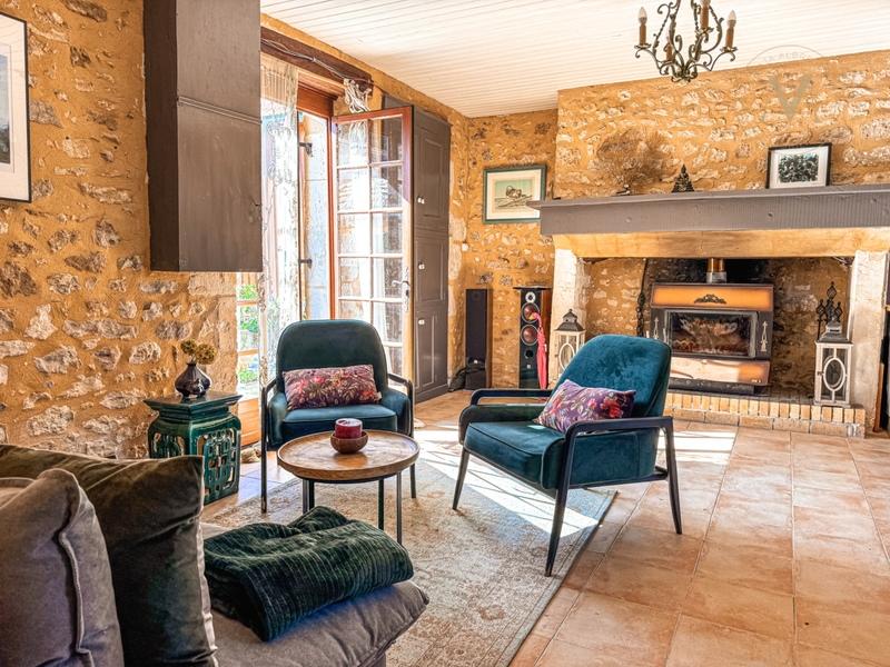 Propriété - 290 m² - 8 pièces