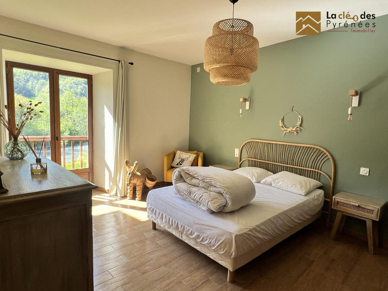 Maison - 182 m² - 7 pièces