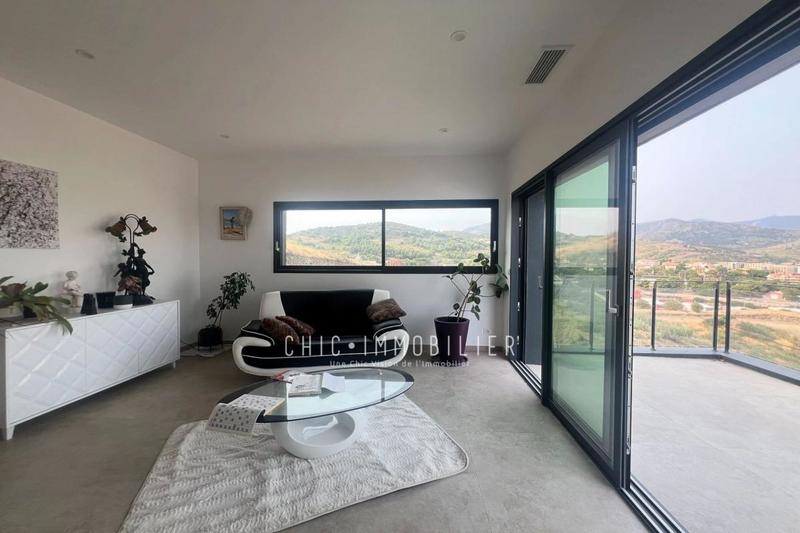 Propriété - 213 m² - 4 pièces