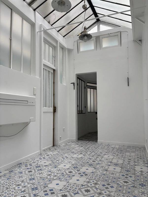 Local d'activités - 23 m²