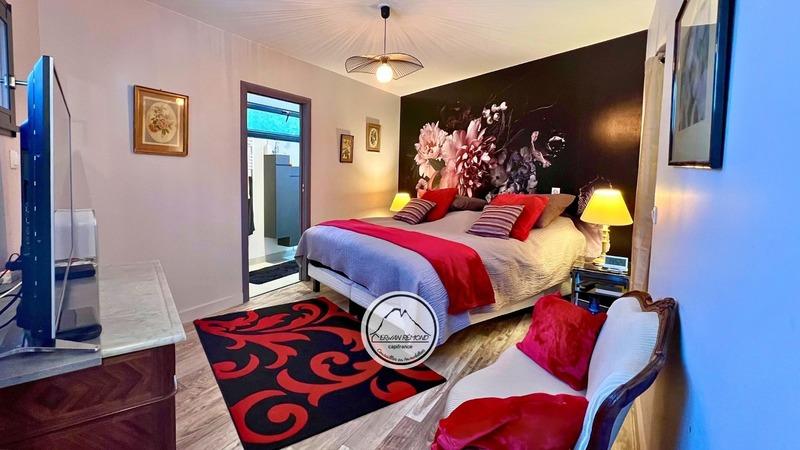 Maison - 212 m² - 6 pièces