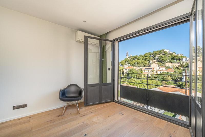 Maison - 190 m² - 5 pièces