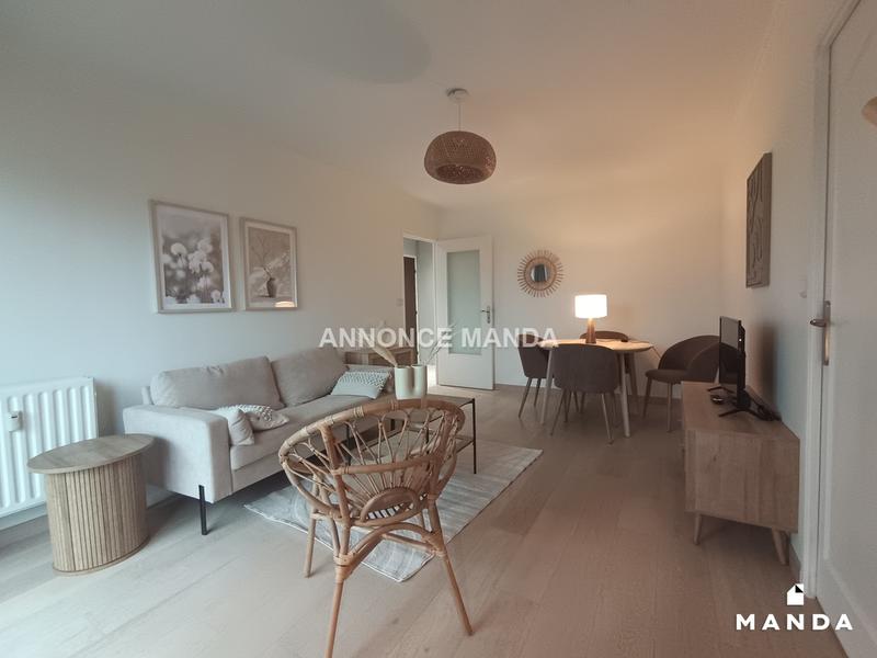 Chambre - 9 m² - 4 pièces