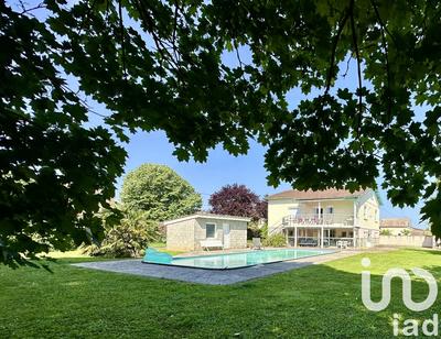 Maison - 190 m² - 9 pièces