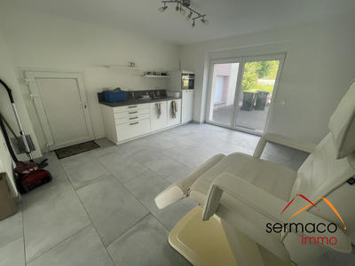 Local commercial - 94 m² - 4 pièces