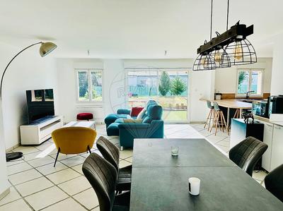 Maison - 105 m² - 4 pièces