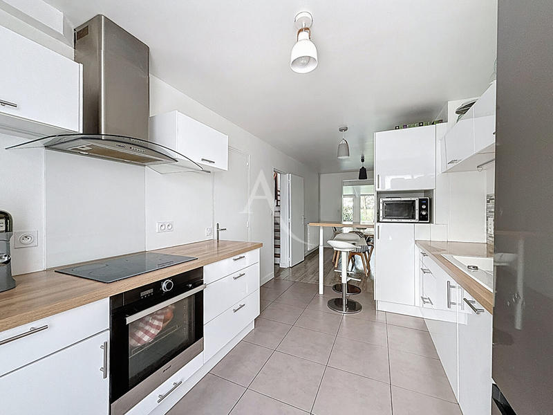 Maison - 120 m² - 5 pièces