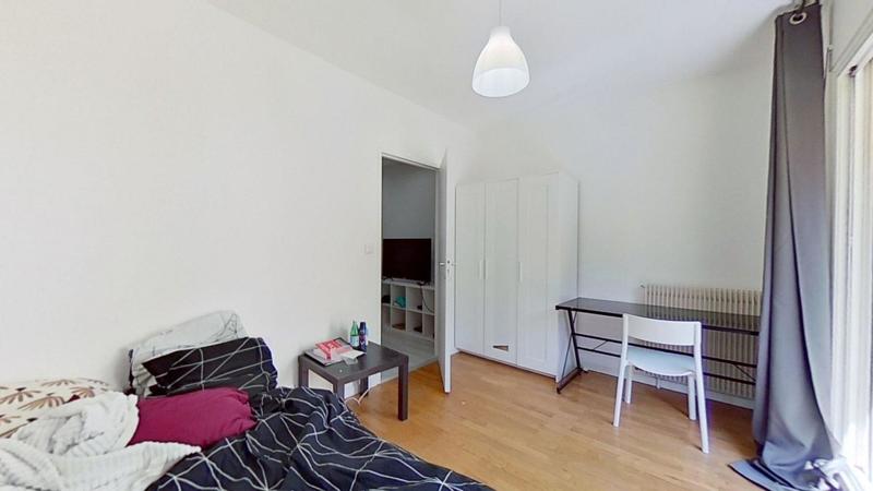 Appartement - 92 m² - 5 pièces