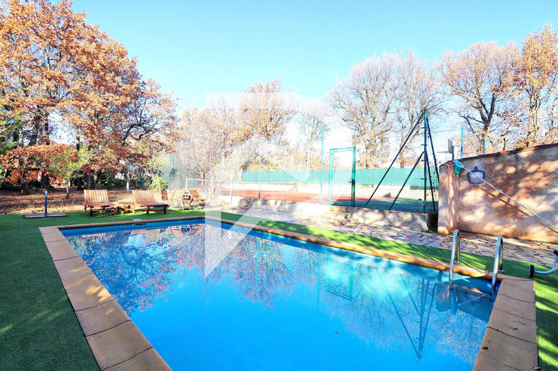 Villa - 137 m² - 6 pièces