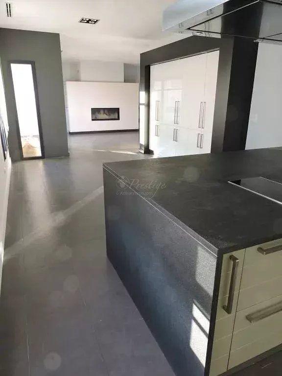 Appartement - 174 m² - 6 pièces