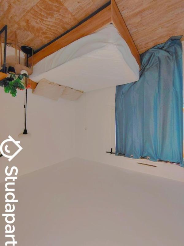 Chambre - 11 m² - 1 pièce