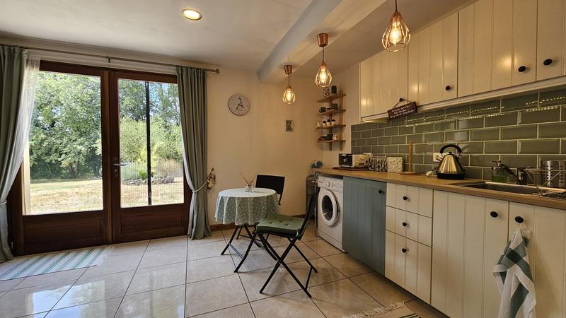 Maison traditionnelle - 214 m² - 9 pièces