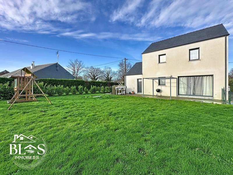 Maison traditionnelle - 99 m² - 5 pièces