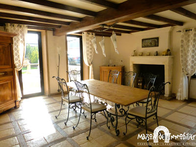 Maison - 380 m² - 9 pièces