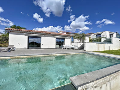 Villa - 300 m² - 6 pièces